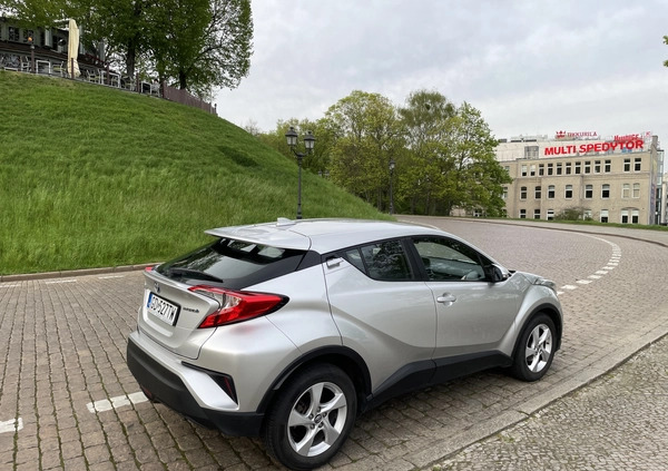 Toyota C-HR cena 87900 przebieg: 59000, rok produkcji 2018 z Szczecin małe 29